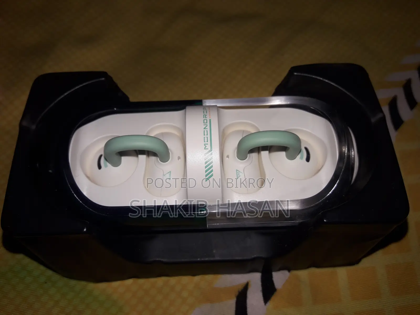 মুনড্রপ পিল ওপেন ইয়ার হেডফোন