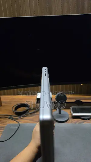 Laptop Apple MacBook Pro 2021 M1 16GB Apple M1 Pro SSD 1TB