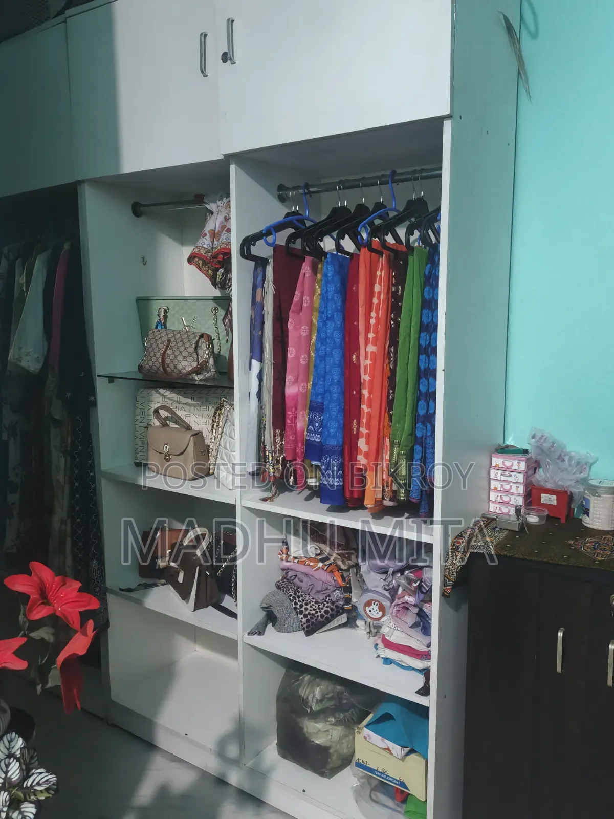 বোর্ড ওয়াল ফার্নিচার