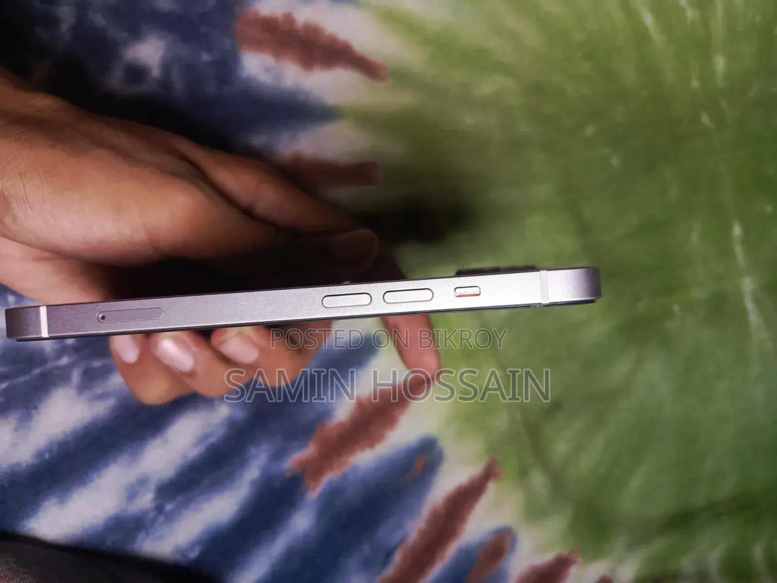 অ্যাপল আইফোন ১৩ ১২৮ জিবি হোয়াইট