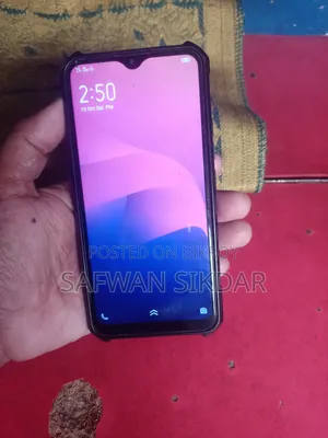 ভিভো ১২৮ জিবি লাল