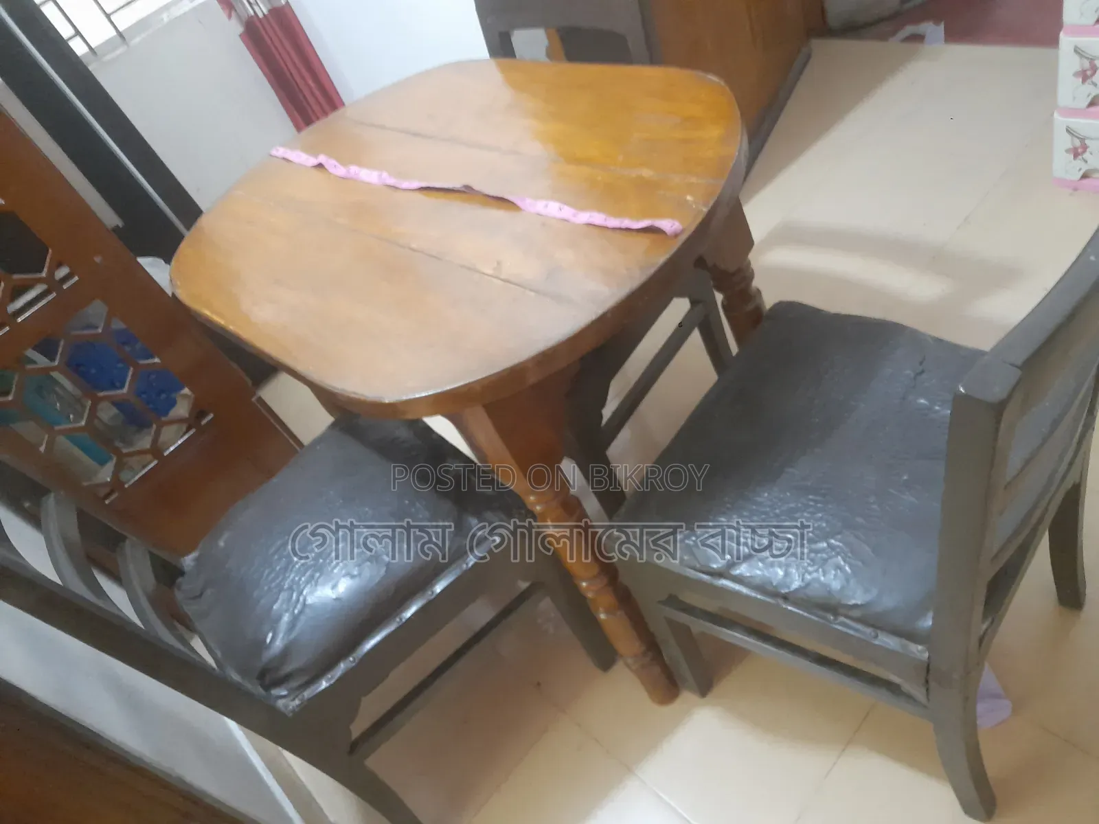 ৩৬/২৬ ছোট ডাইনিং টেবিল তিনটা চেয়ার