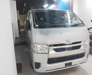 Toyota HiAce 2021 Silver