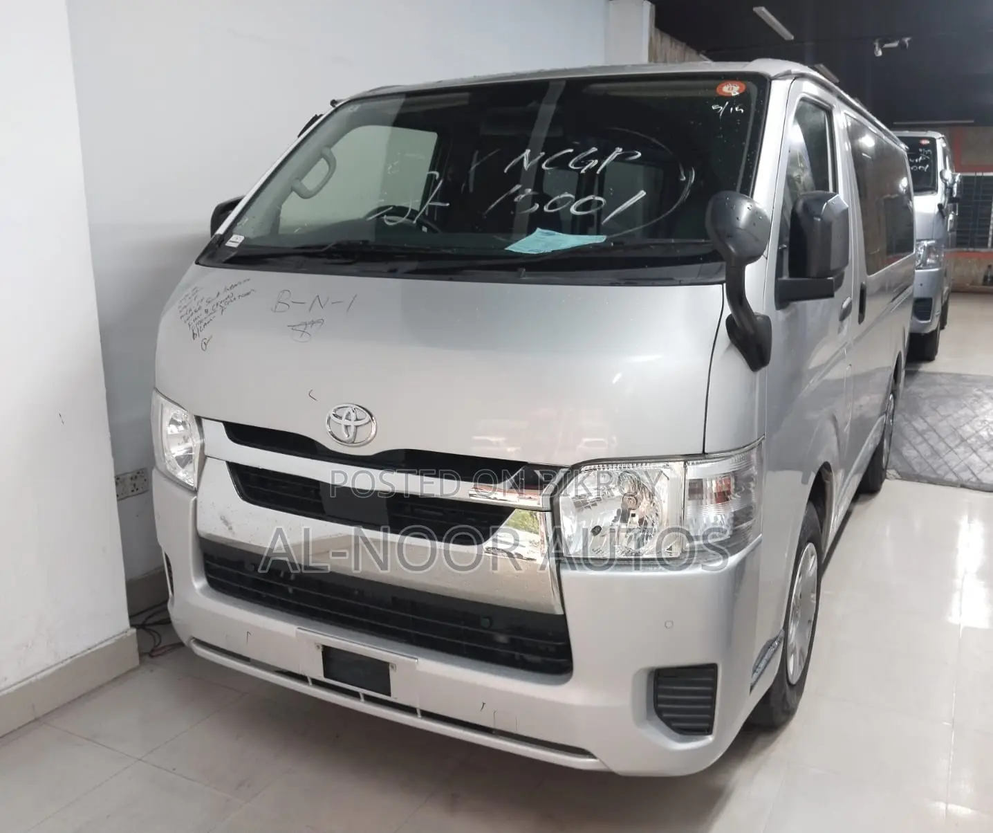 Toyota HiAce 2021 Silver
