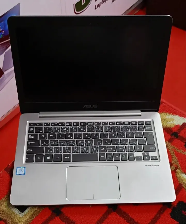 Laptop Asus ZenBook UX310UQ 8GB Intel Core i5 SSD 256GB