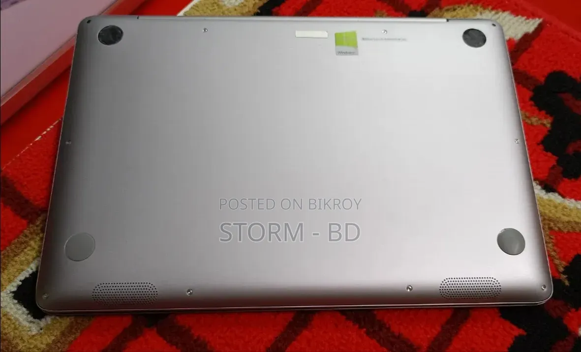 Laptop Asus ZenBook UX310UQ 8GB Intel Core i5 SSD 256GB