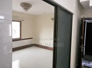 এস্কাটনে ৪ বেডরুমের অ্যাপার্টমেন্ট ভাড়ার জন্য