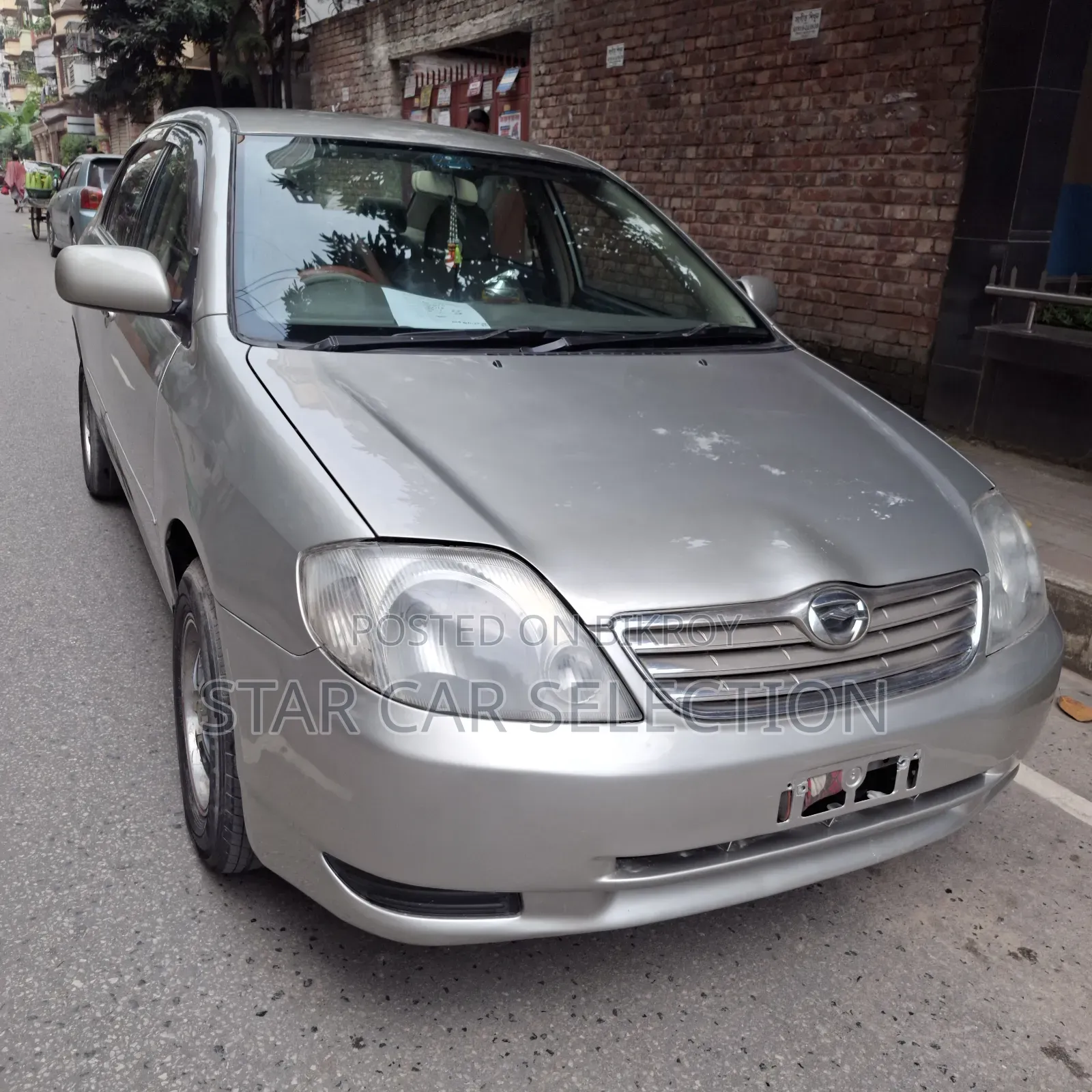 Toyota Corolla 2004 Gold