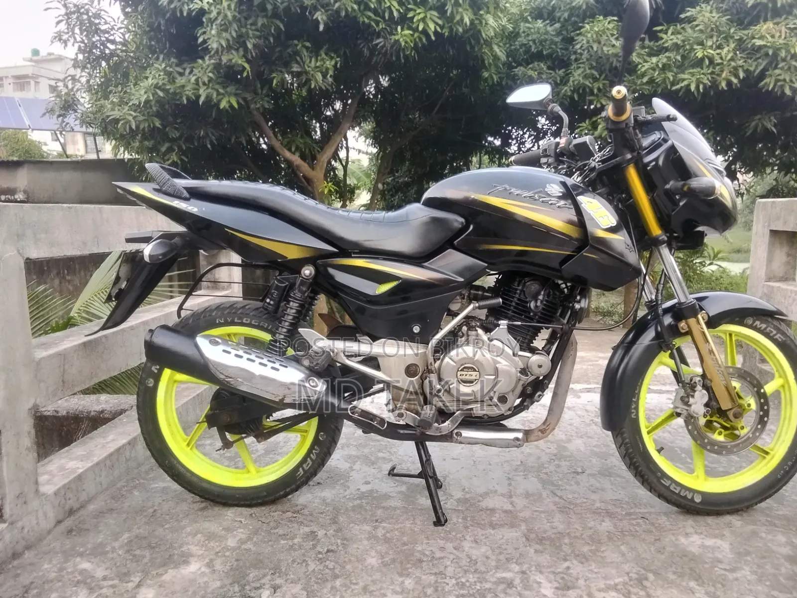 বাজাজ পালসার ১৫০ ২০১২ ব্ল্যাক