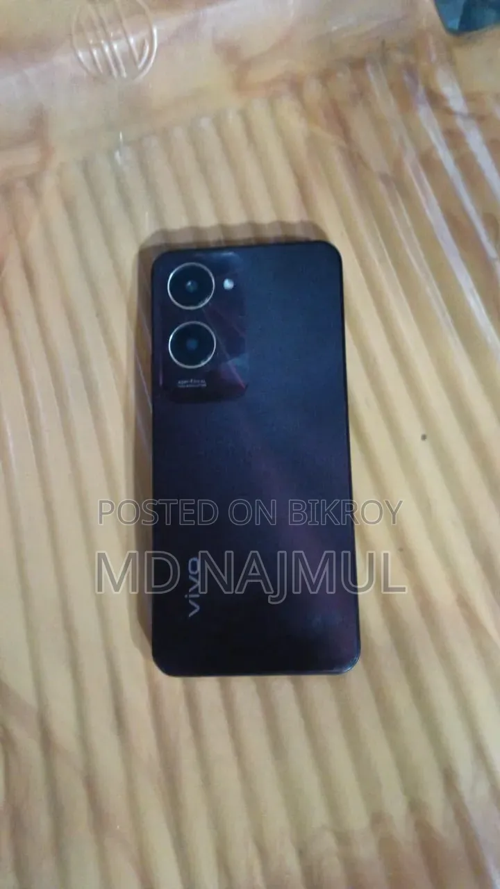 Vivo Y18 128 GB Purple
