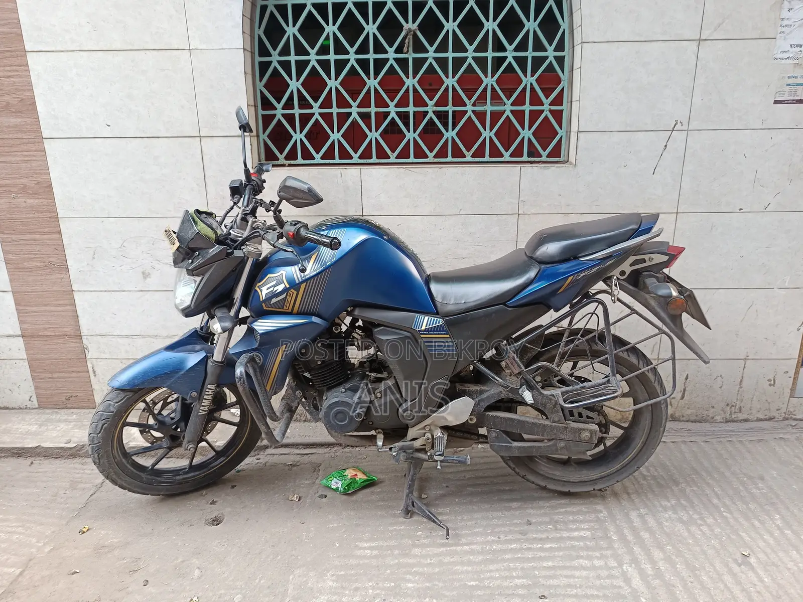ইয়ামাহা এফজেডএস ভি২ ২০২২ নীল