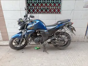 ইয়ামাহা এফজেডএস ভি২ ২০২২ নীল