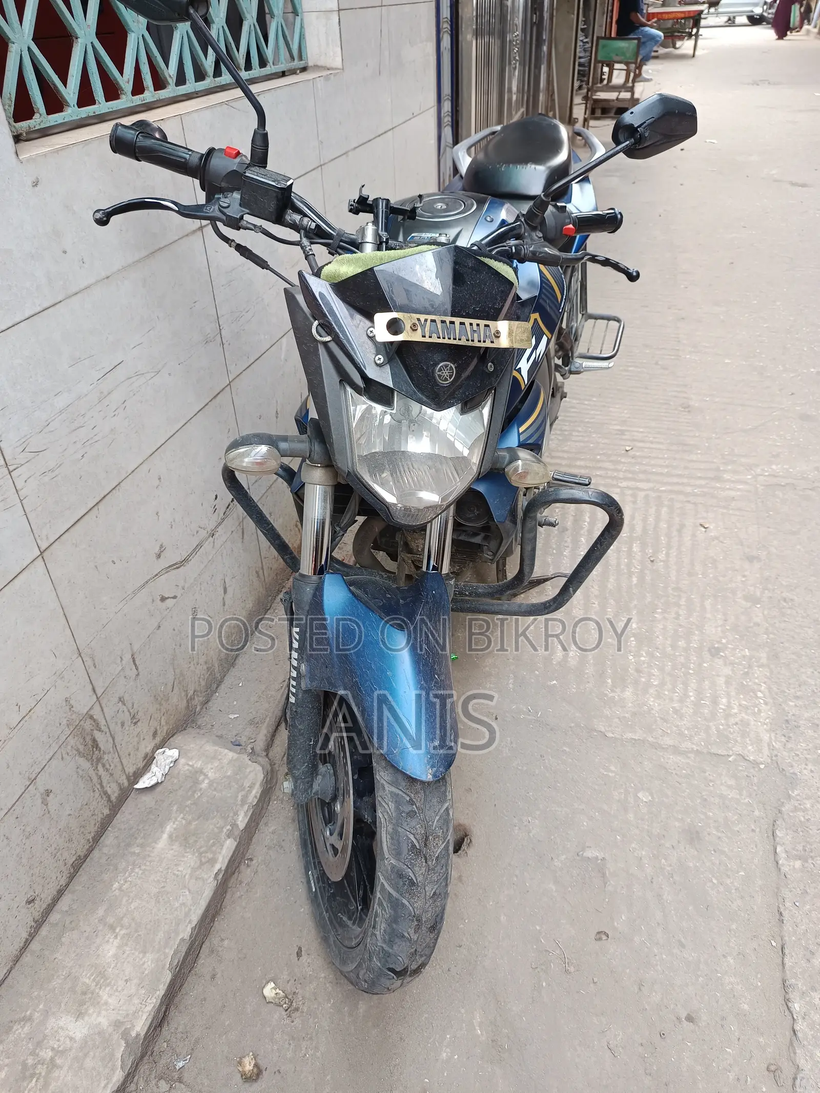 ইয়ামাহা এফজেডএস ভি২ ২০২২ নীল
