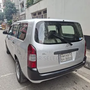 টয়োটা প্রবক্স ২০০৮ রূপালী