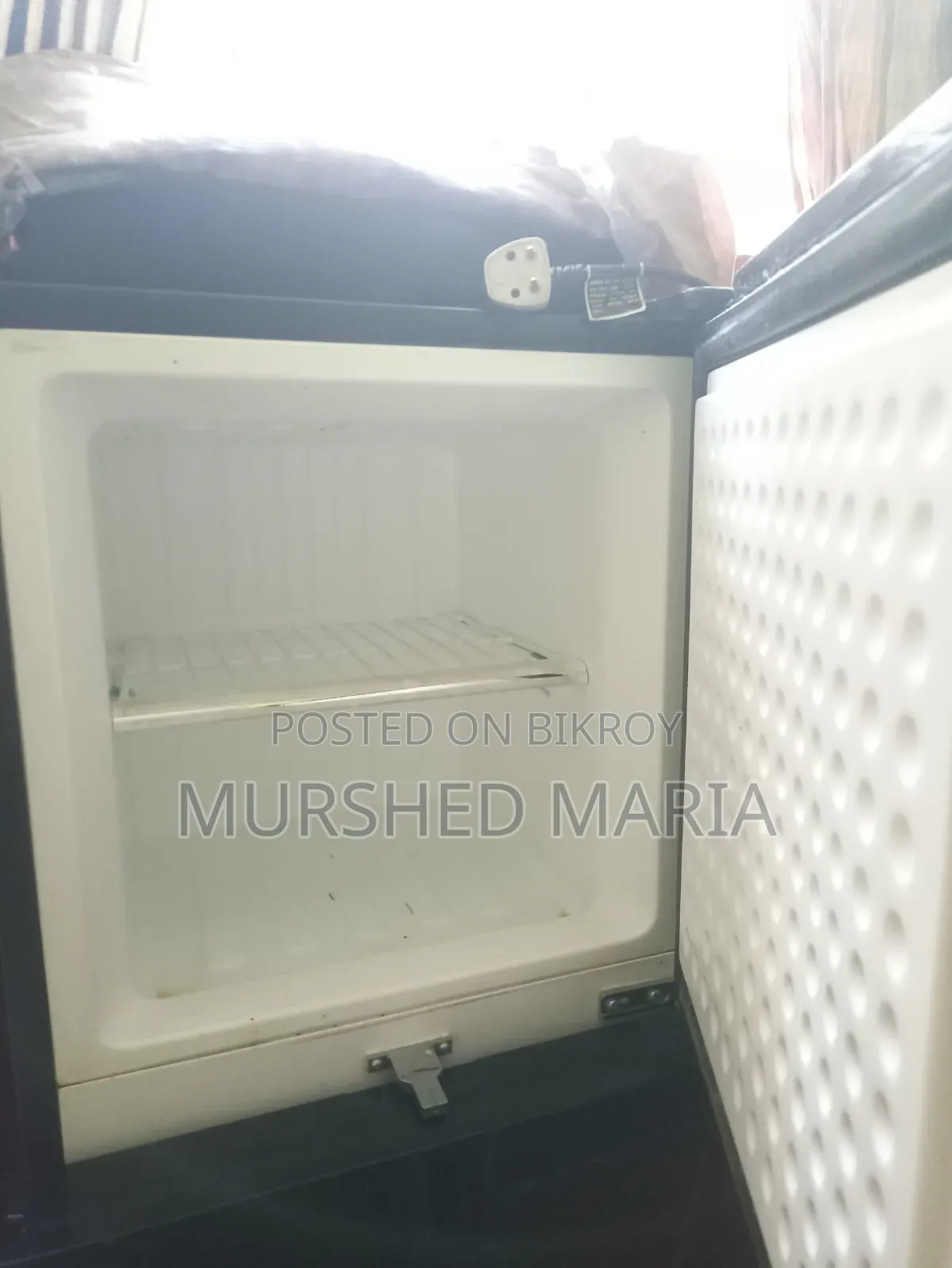 রেফ্রিজারেটর বিক্রি করা হবে