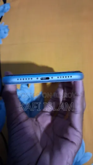 অ্যাপল আইফোন এক্সআর ৬৪ জিবি সাদা