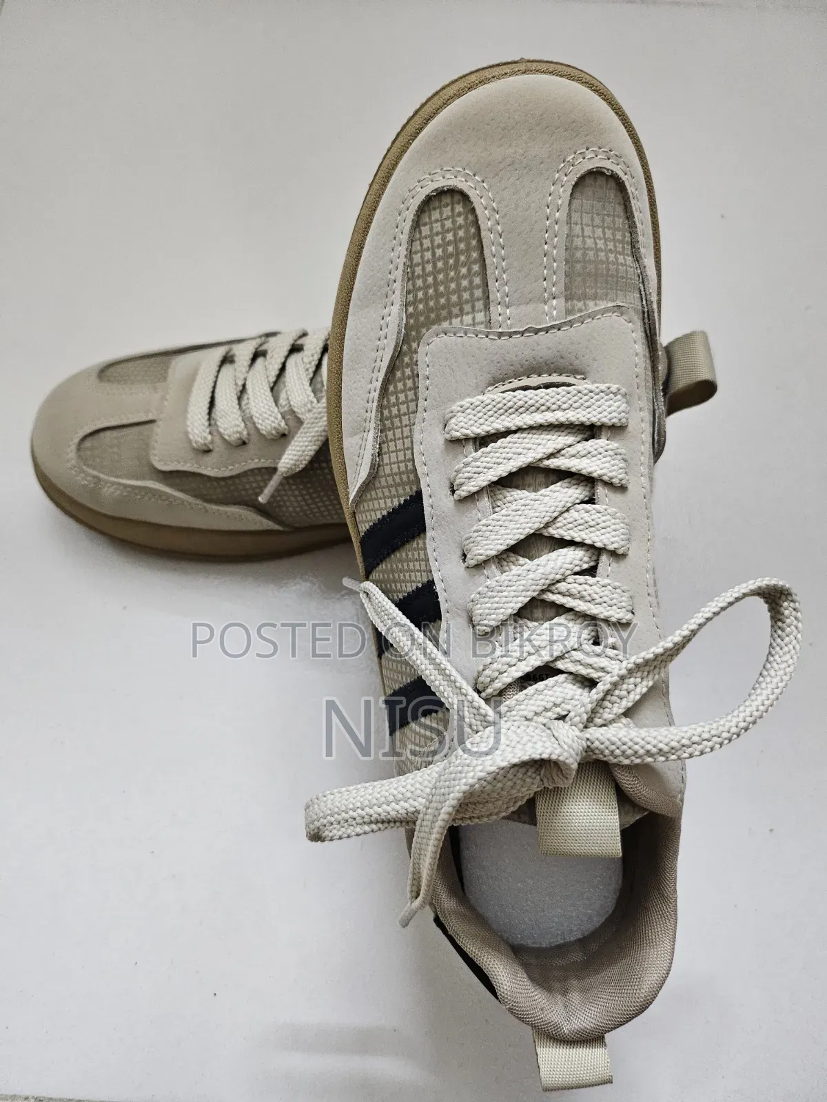 Sneakers Size 40