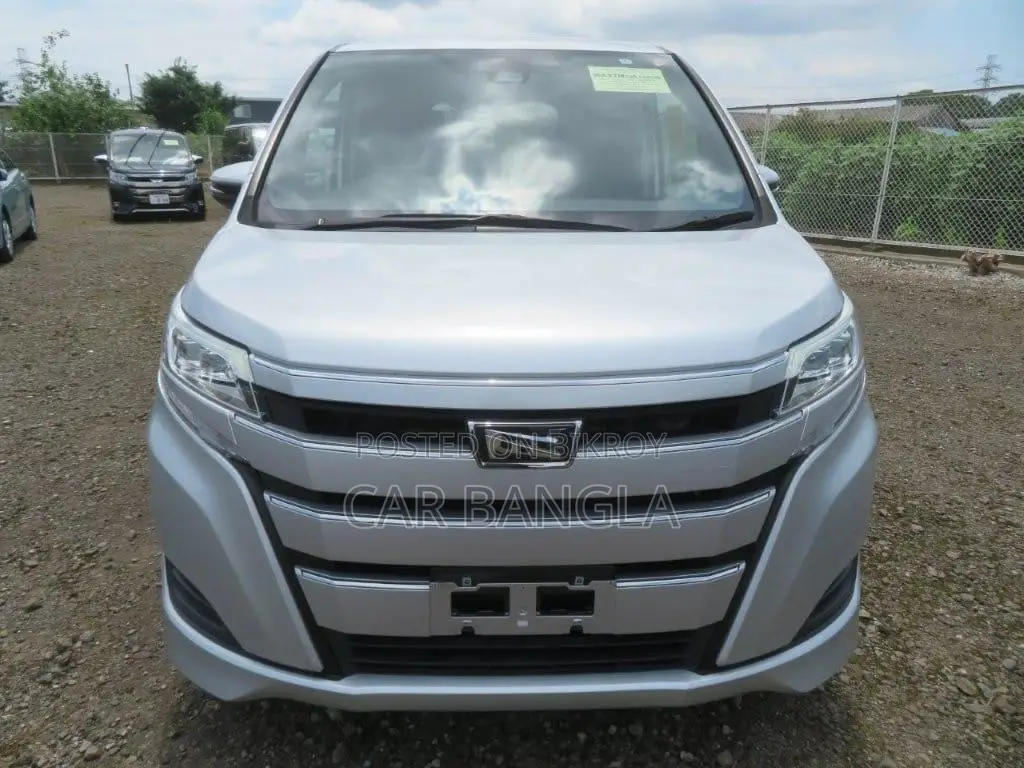 Toyota Noah 2021 Silver
