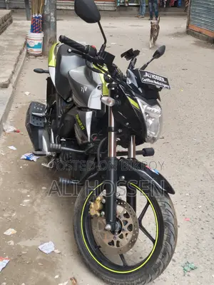 Suzuki Gixxer 2025 Gray