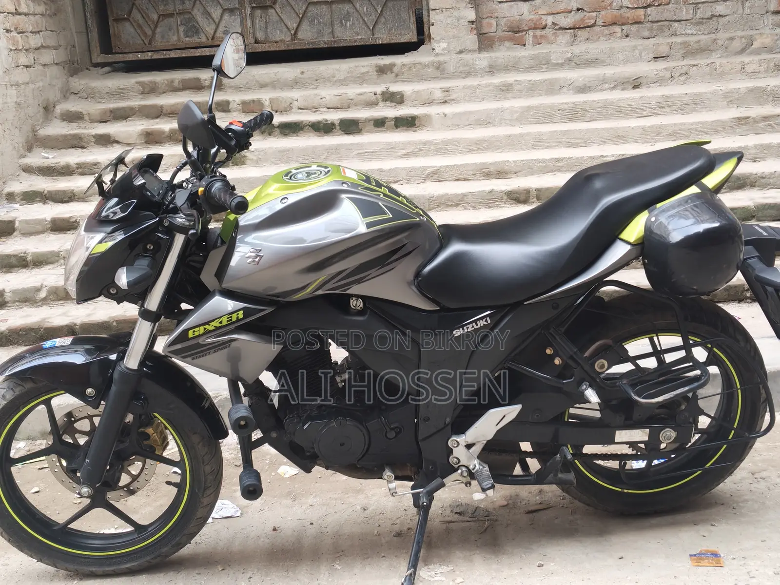 Suzuki Gixxer 2025 Gray