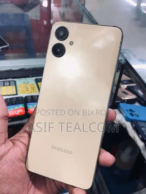Samsung Galaxy A06 64 GB Gold