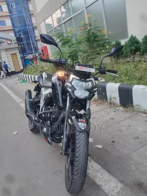 টিভিএস আপাচে ১৬০ ৪ভি ২০২২ কালো