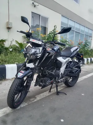 টিভিএস আপাচে ১৬০ ৪ভি ২০২২ কালো