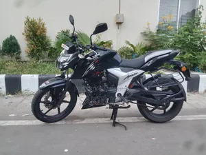 টিভিএস আপাচে ১৬০ ৪ভি ২০২২ কালো