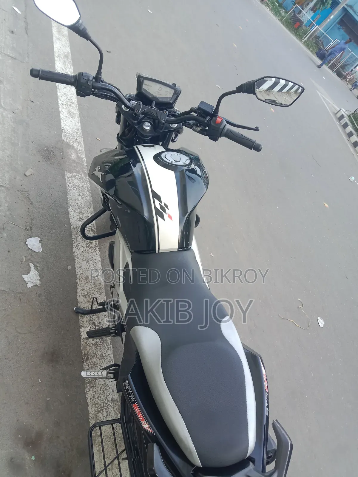 টিভিএস আপাচে ১৬০ ৪ভি ২০২২ কালো