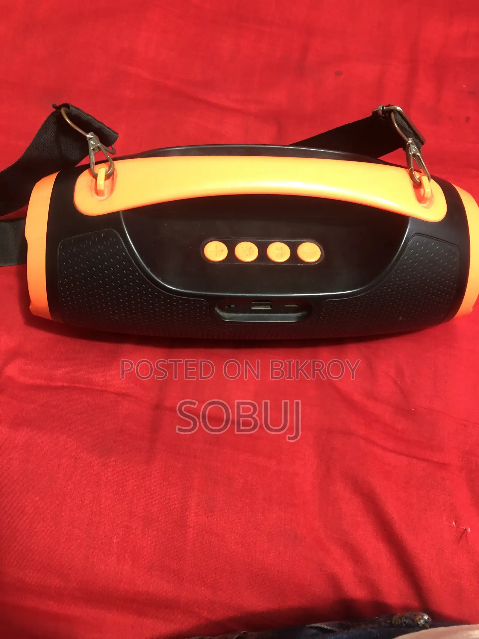 The box is very good, lots of sound