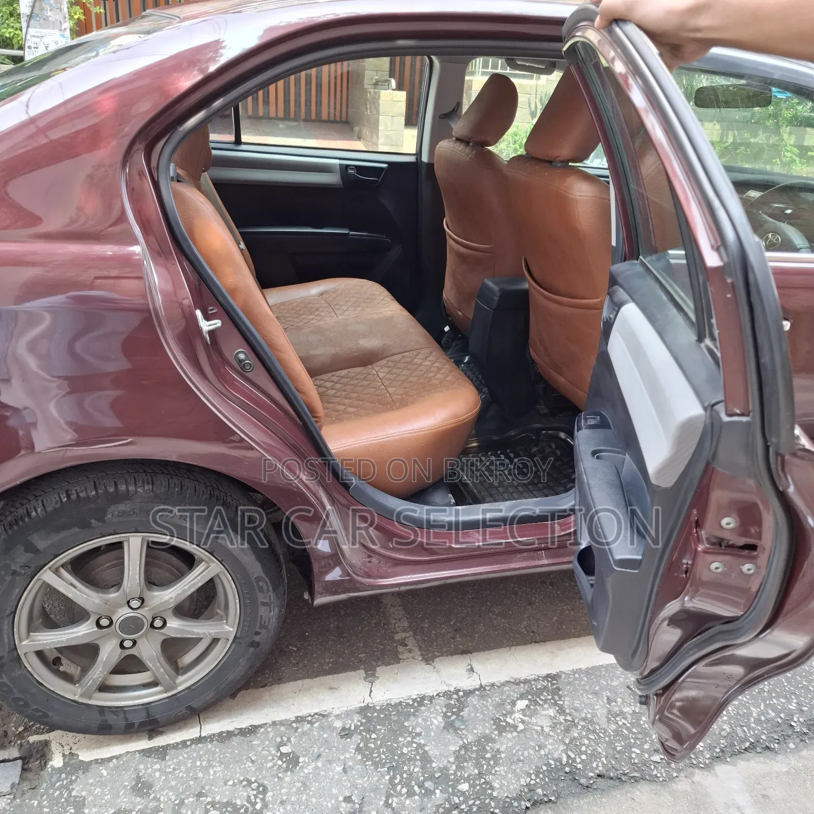 Toyota Axio 2012 Maroon