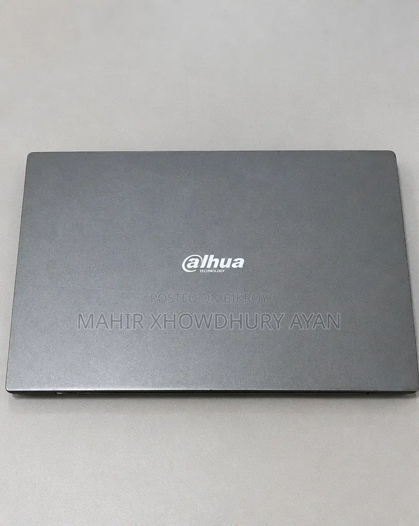 Laptop 8GB Intel SSD 256GB