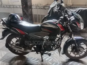 বাজাজ ডিসকভার ১২৫ ২০২০ কালো