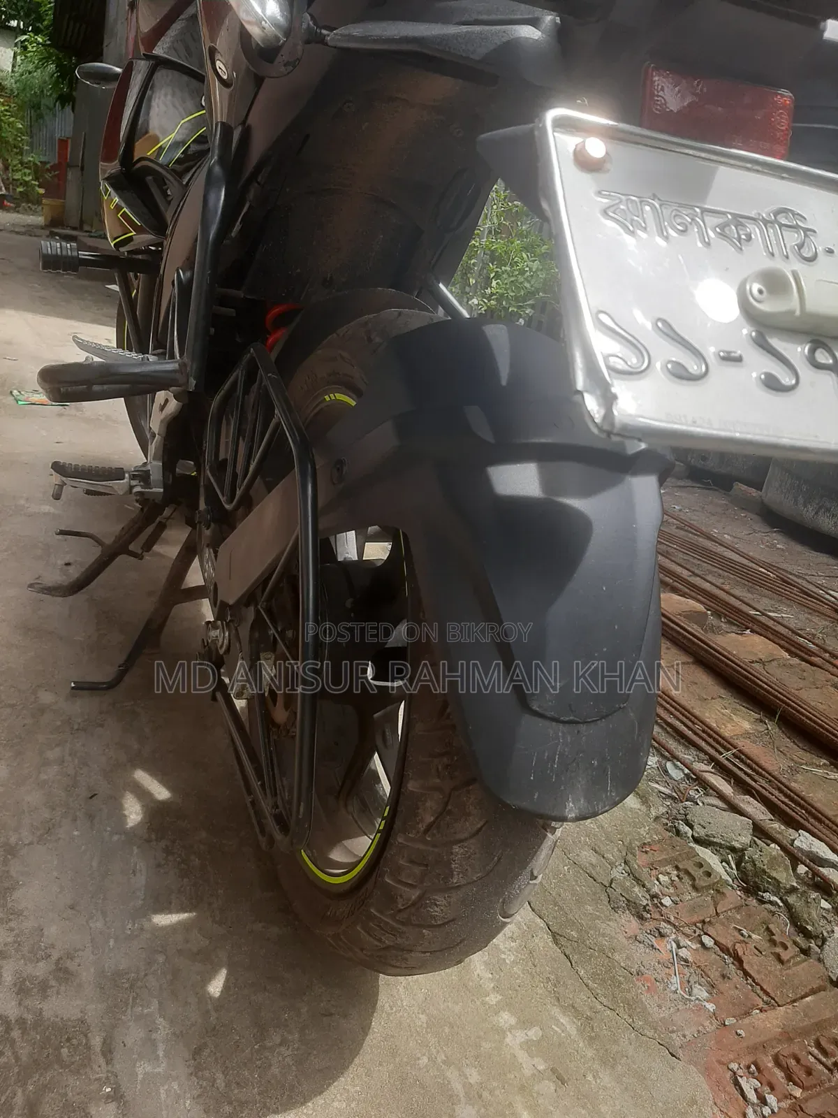 সুজুকি জিক্সার ২০২৪ ব্ল্যাক