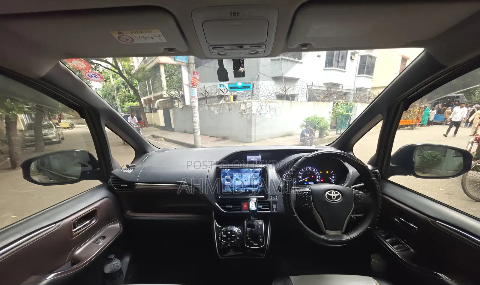 Toyota Esquire 2014 Black