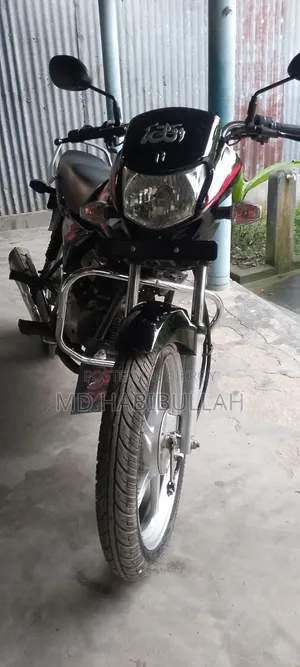 Hero HF Deluxe 2025 Black