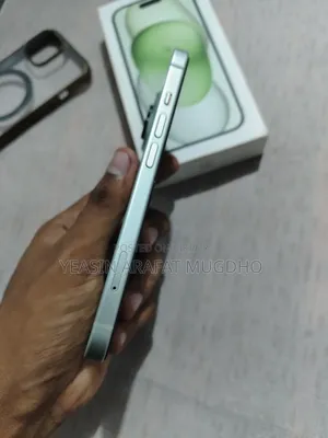 Apple iPhone 15 128 GB Green