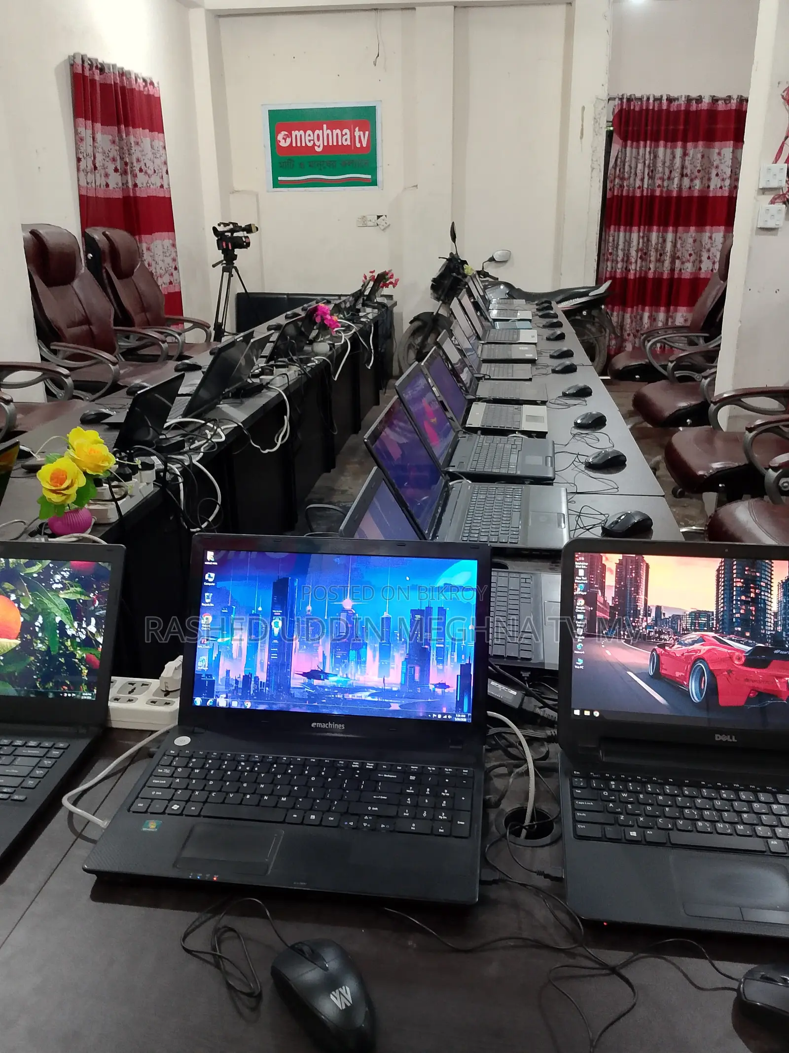 ল্যাপটপ ডেল ৮জিবি ইন্টেল কোর আই৫ এসএসডি ৫১২জিবি