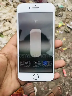 অ্যাপল আইফোন ৮ ৬৪ জিবি সাদা