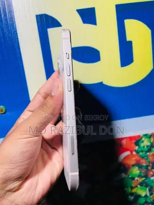 অ্যাপল আইফোন ১৩ ১২৮ জিবি হোয়াইট