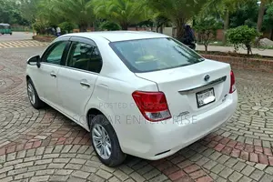 Toyota Axio 2014 Pearl