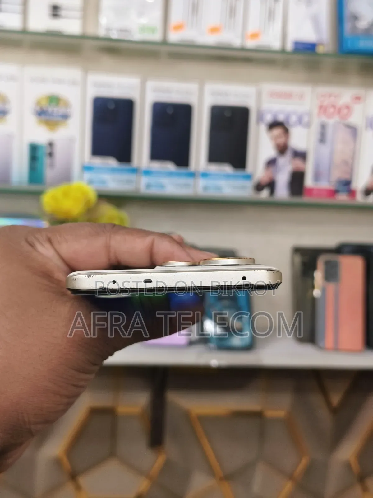 রিয়েলমি ১২৮ জিবি