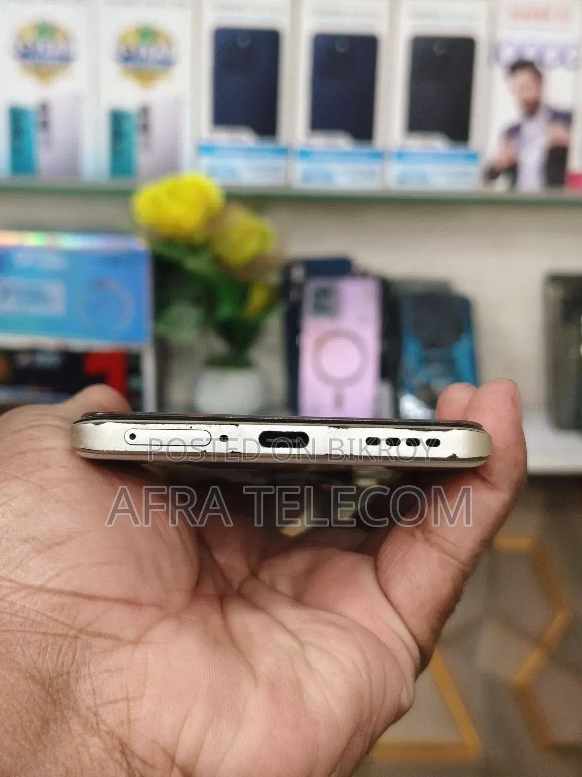 রিয়েলমি ১২৮ জিবি