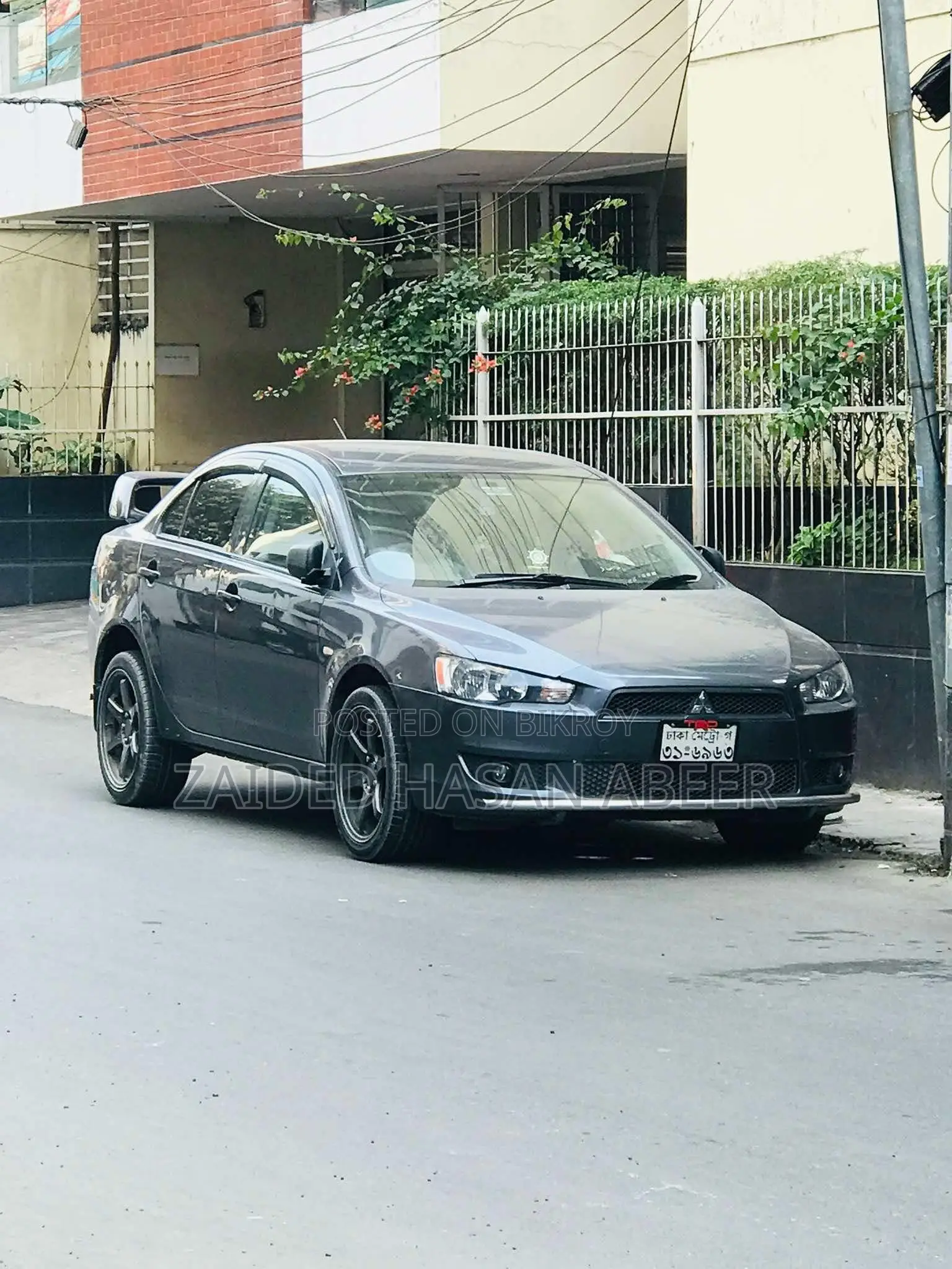 মিতসুবিশি ল্যান্সার ২০১০ গ্রে