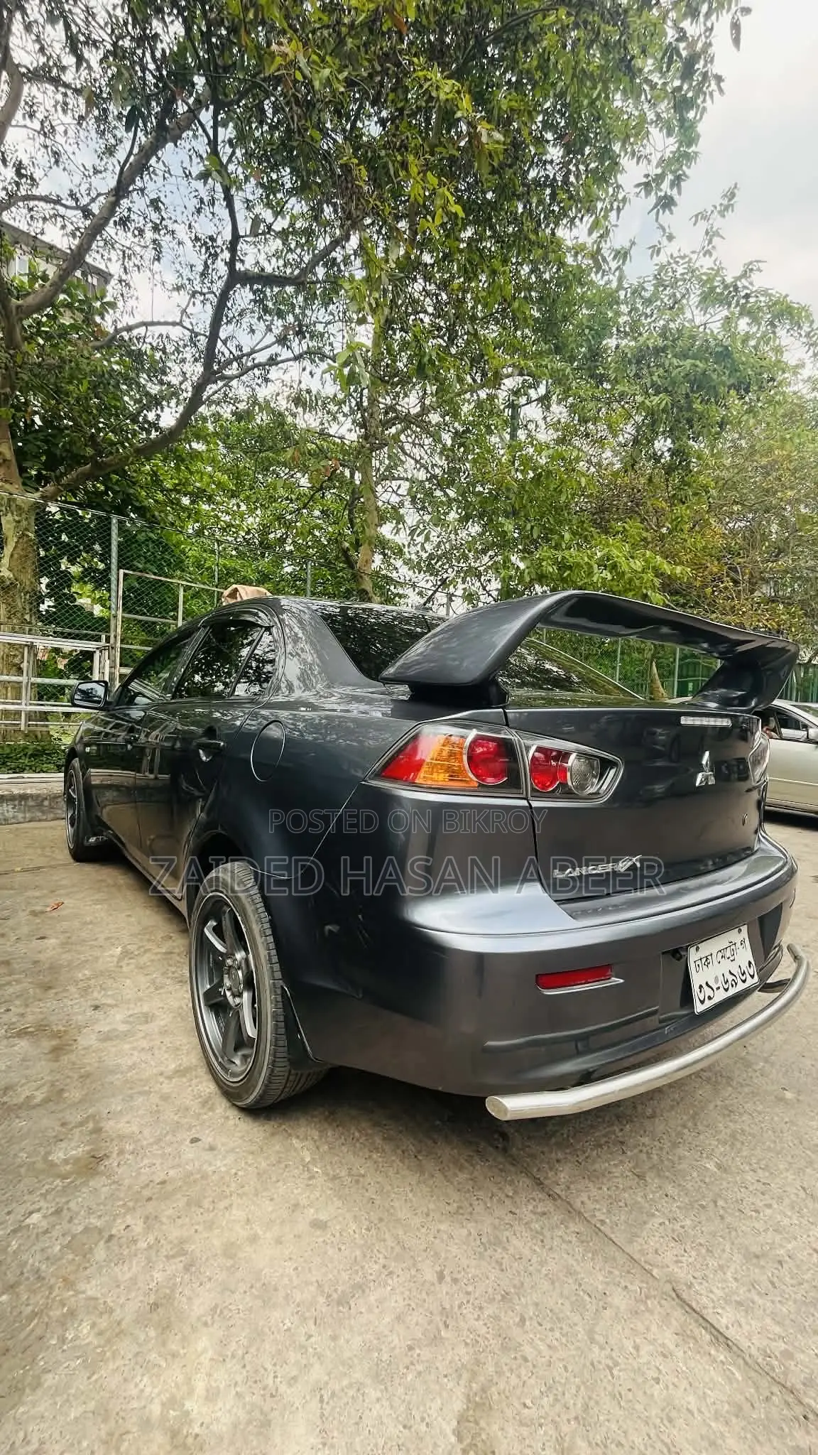 মিতসুবিশি ল্যান্সার ২০১০ গ্রে