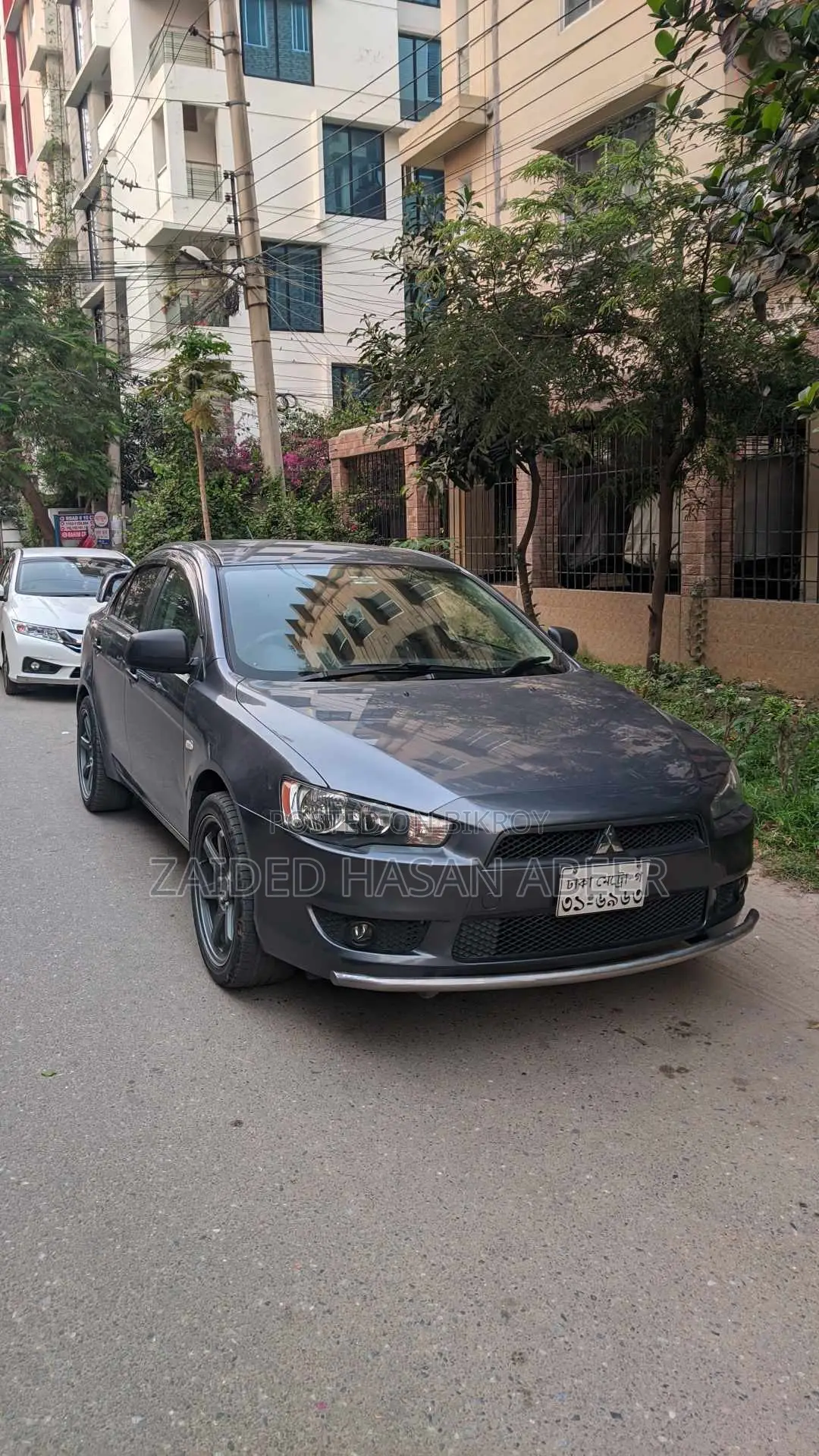 মিতসুবিশি ল্যান্সার ২০১০ গ্রে