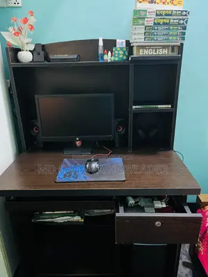 Almost New Computer Table With Drawer & Storage