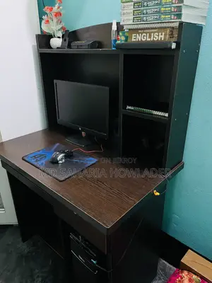 Almost New Computer Table With Drawer & Storage