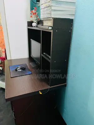 Almost New Computer Table With Drawer & Storage