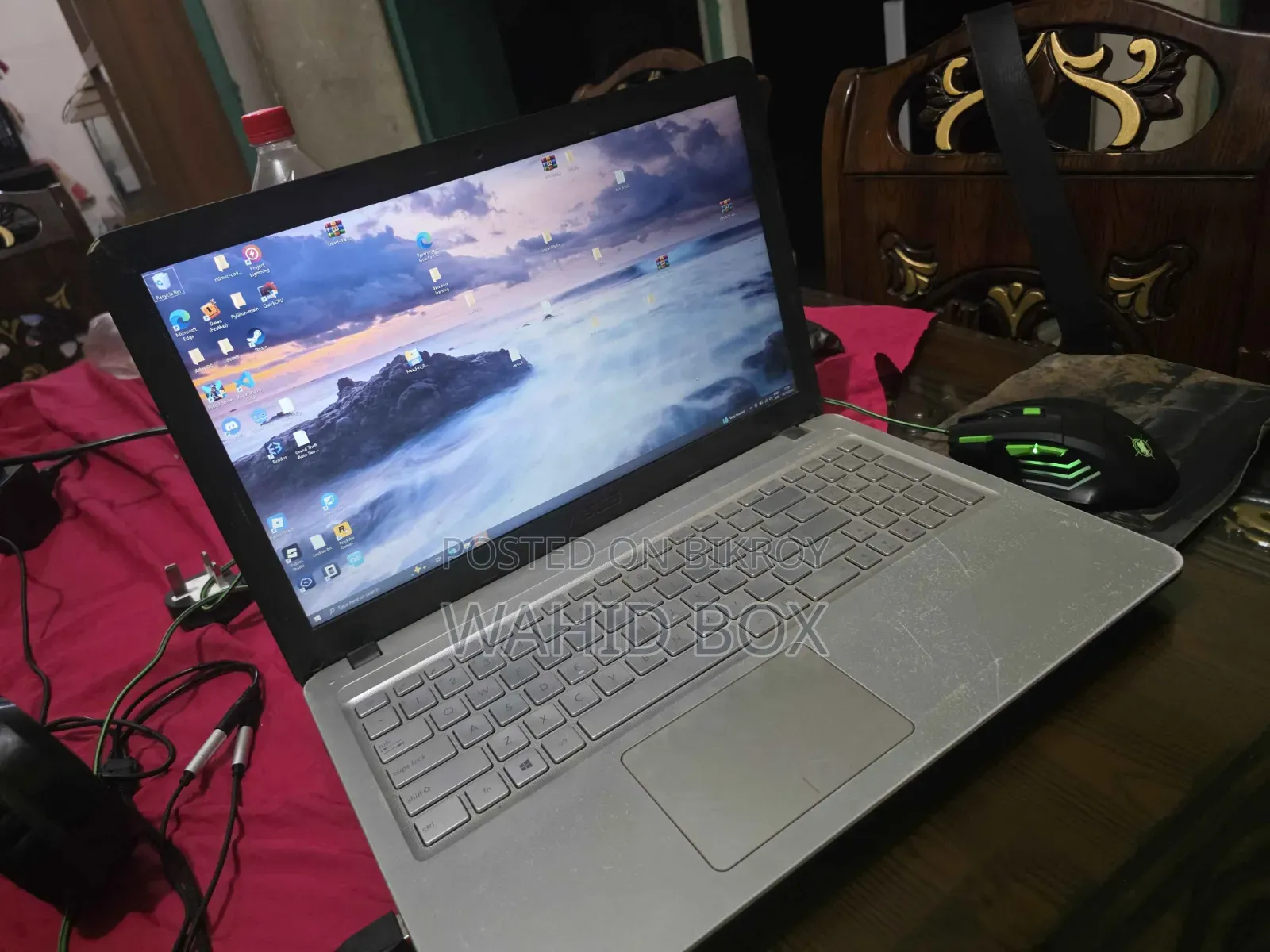 Laptop Asus Vivobook 15 12GB Intel Core i3 HDD 1T